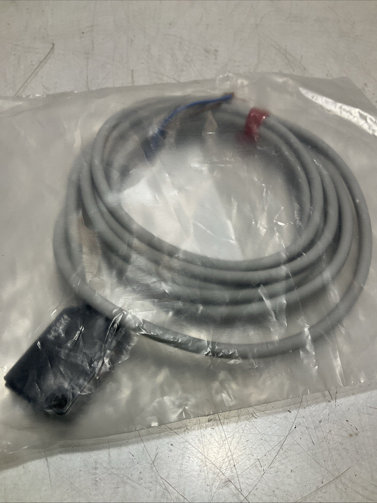 TELEMECANIQUE XUM9APCNL2 MINIATURE PHOTOELECTRIC SENSOR Z2M
