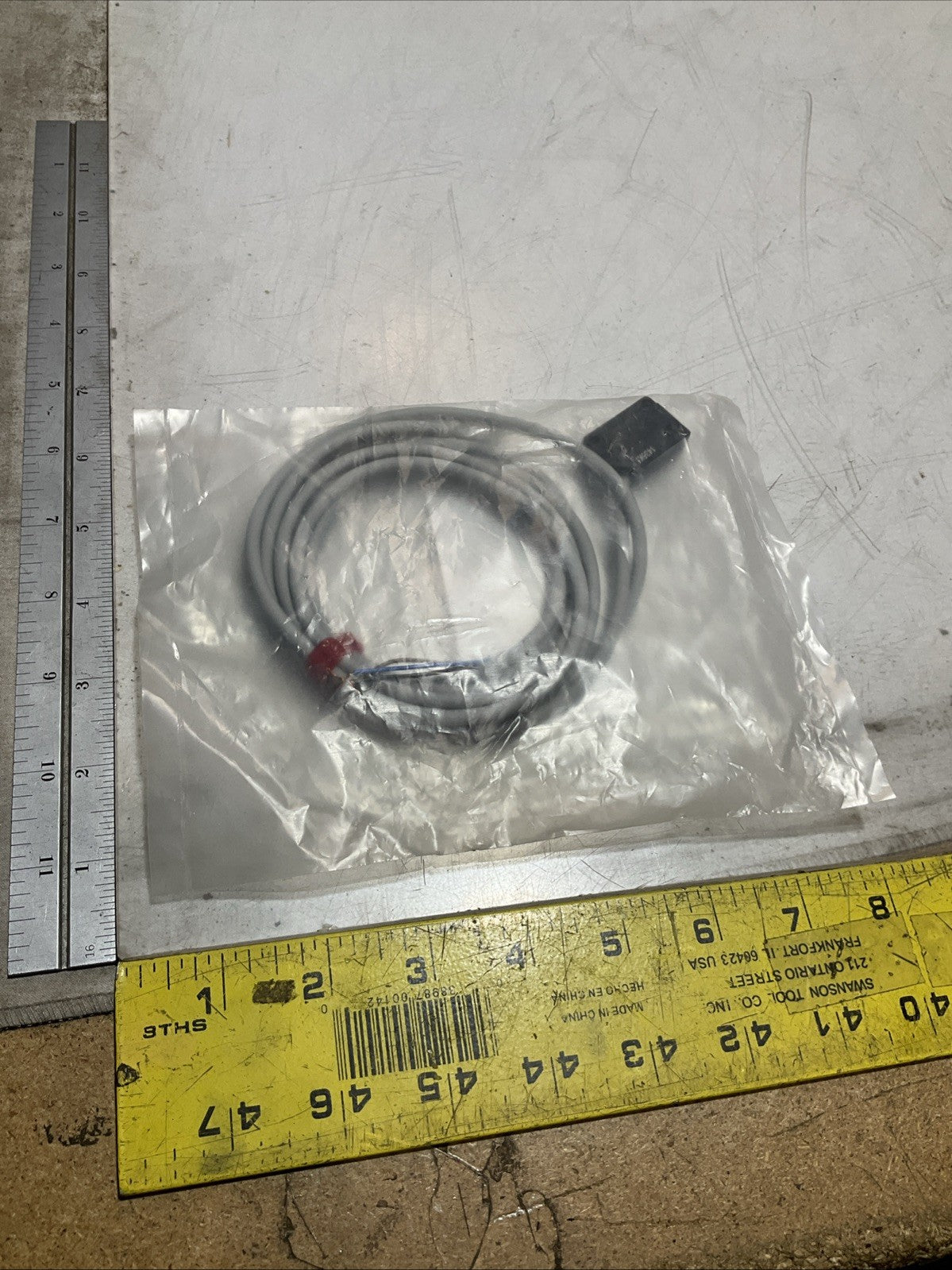 TELEMECANIQUE XUM9APCNL2 MINIATURE PHOTOELECTRIC SENSOR Z2M