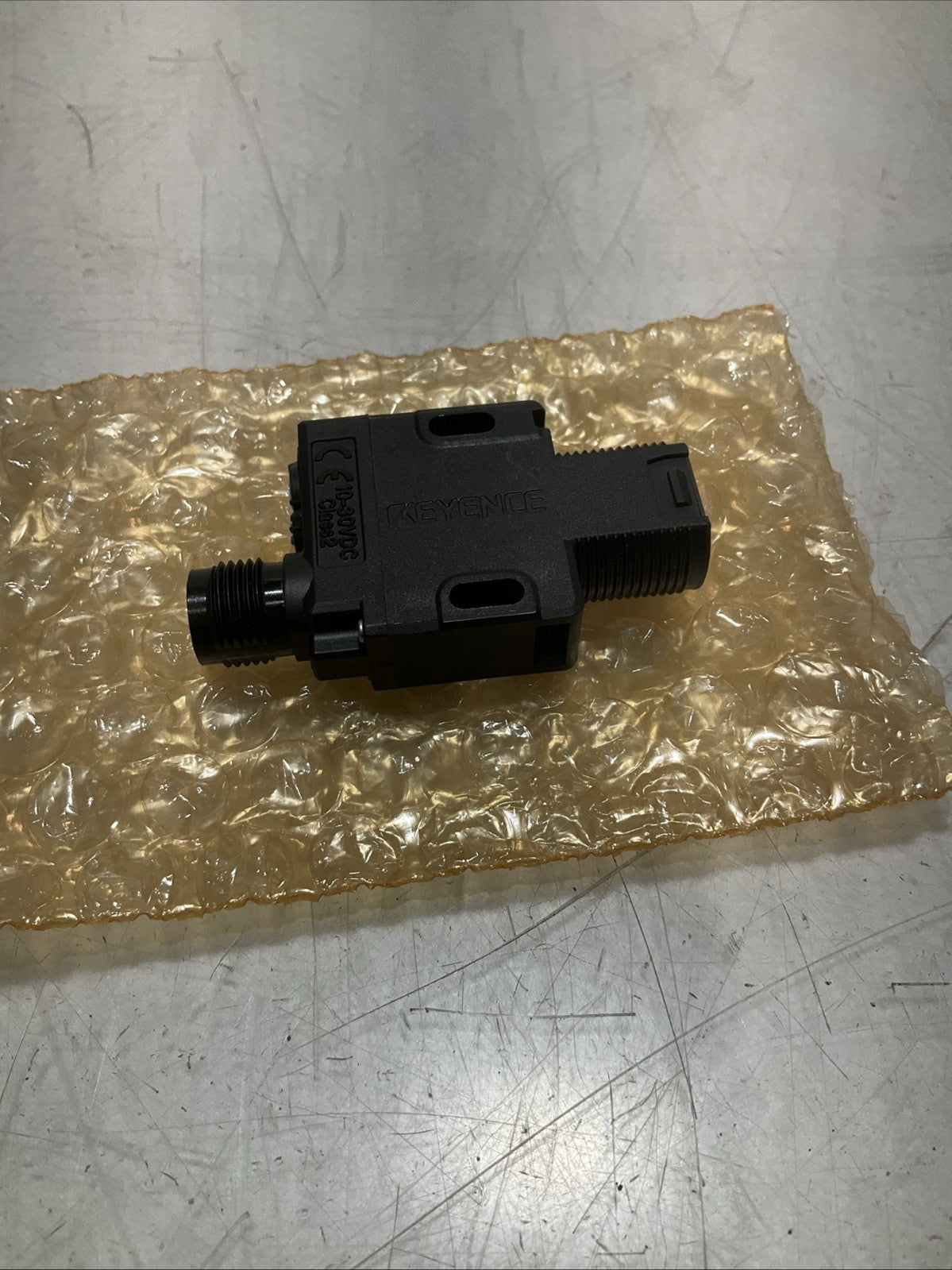 KEYENCE PZ-G41CB PHOTOELECTRIC SENSOR DIFFUSE REFLECTIVE  2ZM