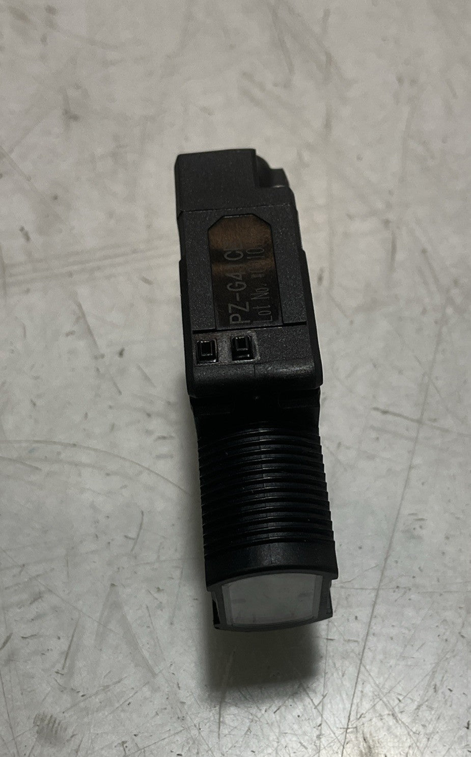 KEYENCE PZ-G41CB PHOTOELECTRIC SENSOR DIFFUSE REFLECTIVE  2ZM