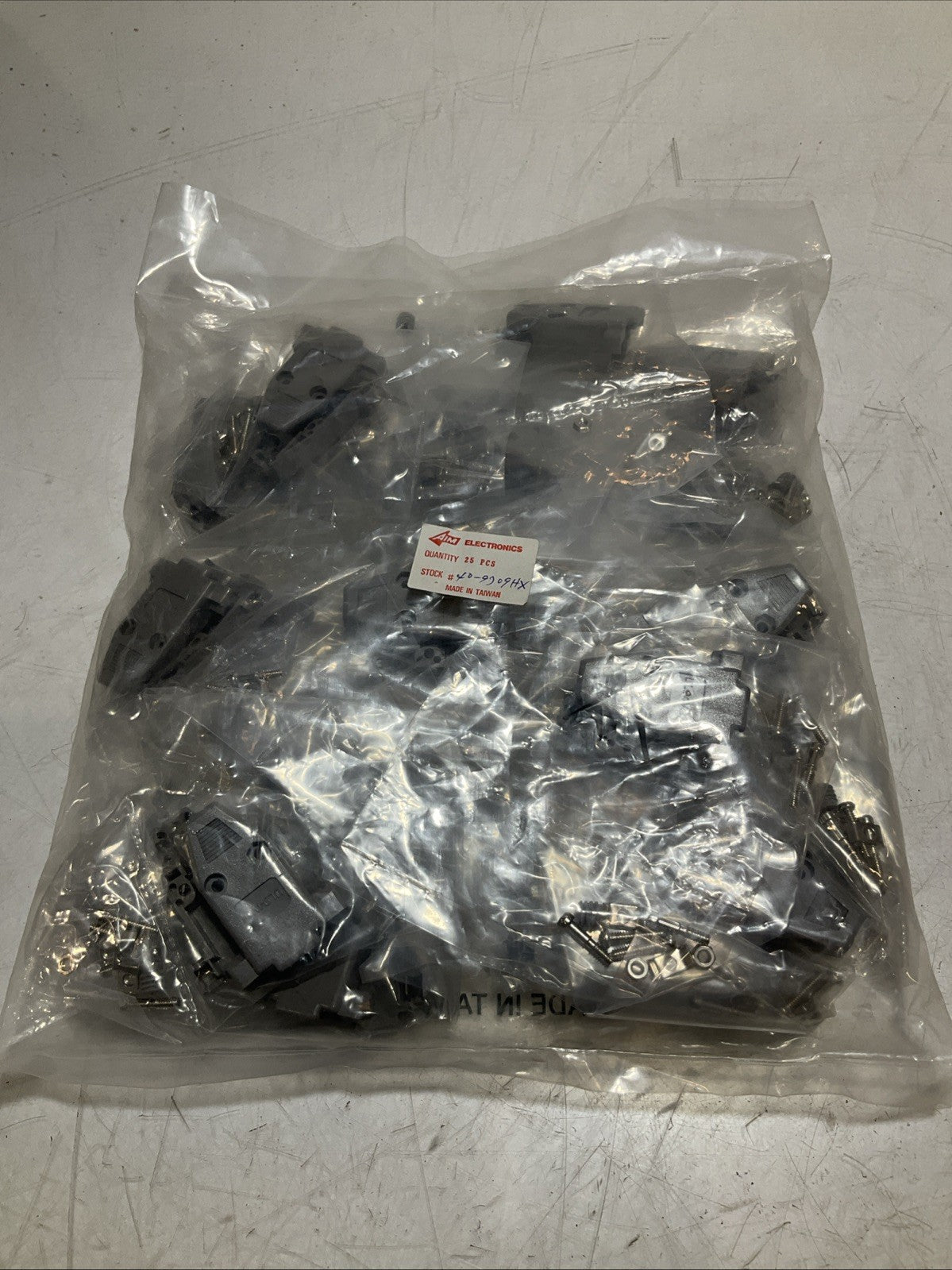 AIM ELECTRONICS 40-9709HX CINCH CONNECTOR LOT OF 25 Y2M