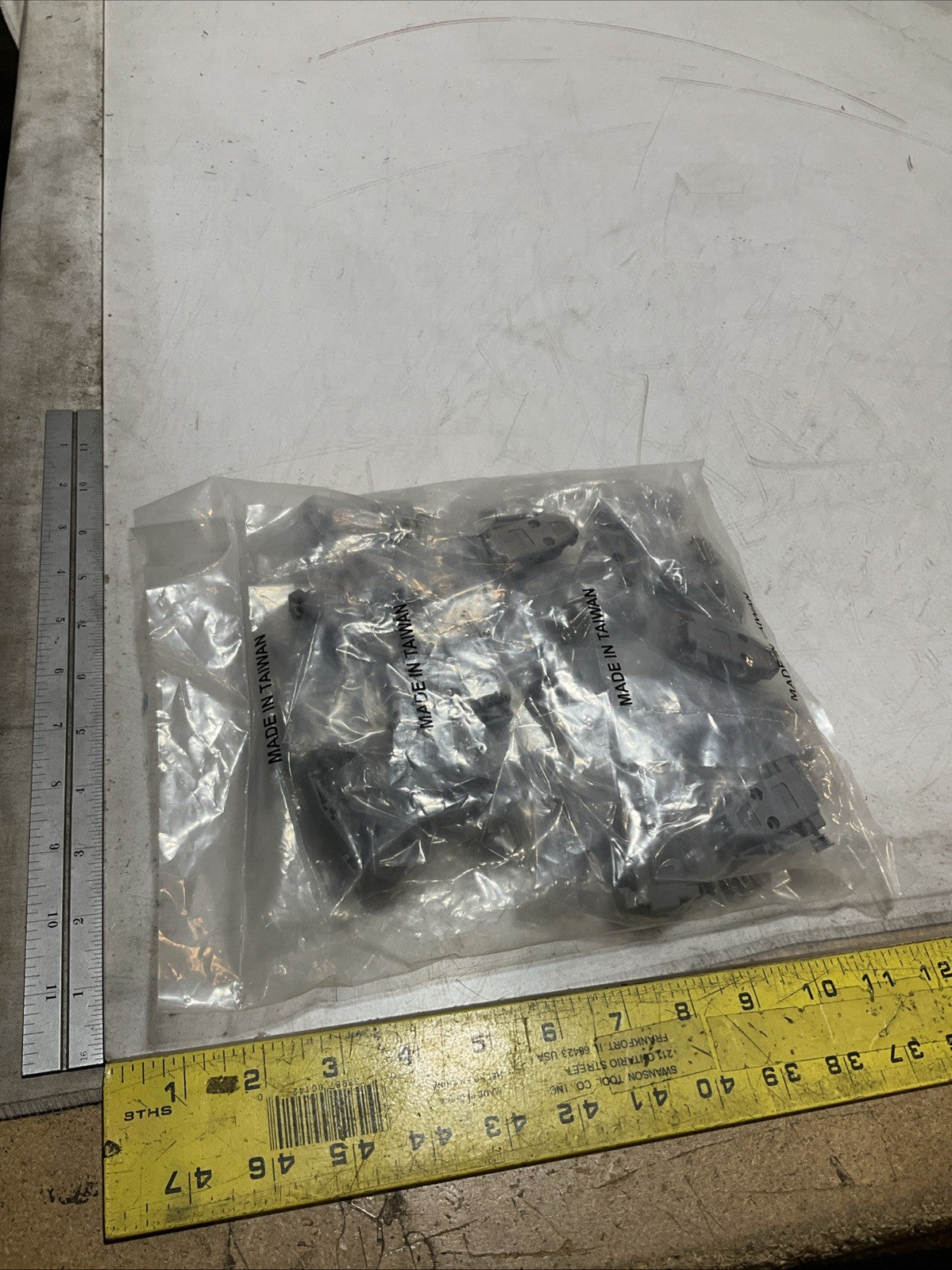 AIM ELECTRONICS 40-9709HX CINCH CONNECTOR LOT OF 25 Y2M