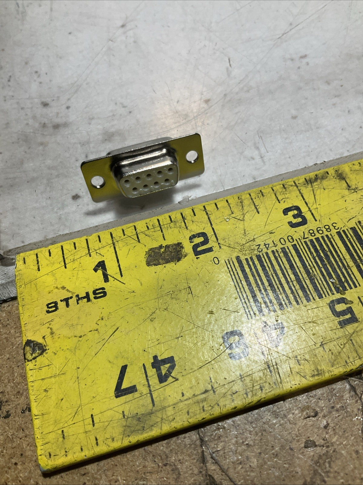 AIM ELECTRONICS UL-94V-0 ELECTRONIC INSULATOR LOT OF 13 Z2M