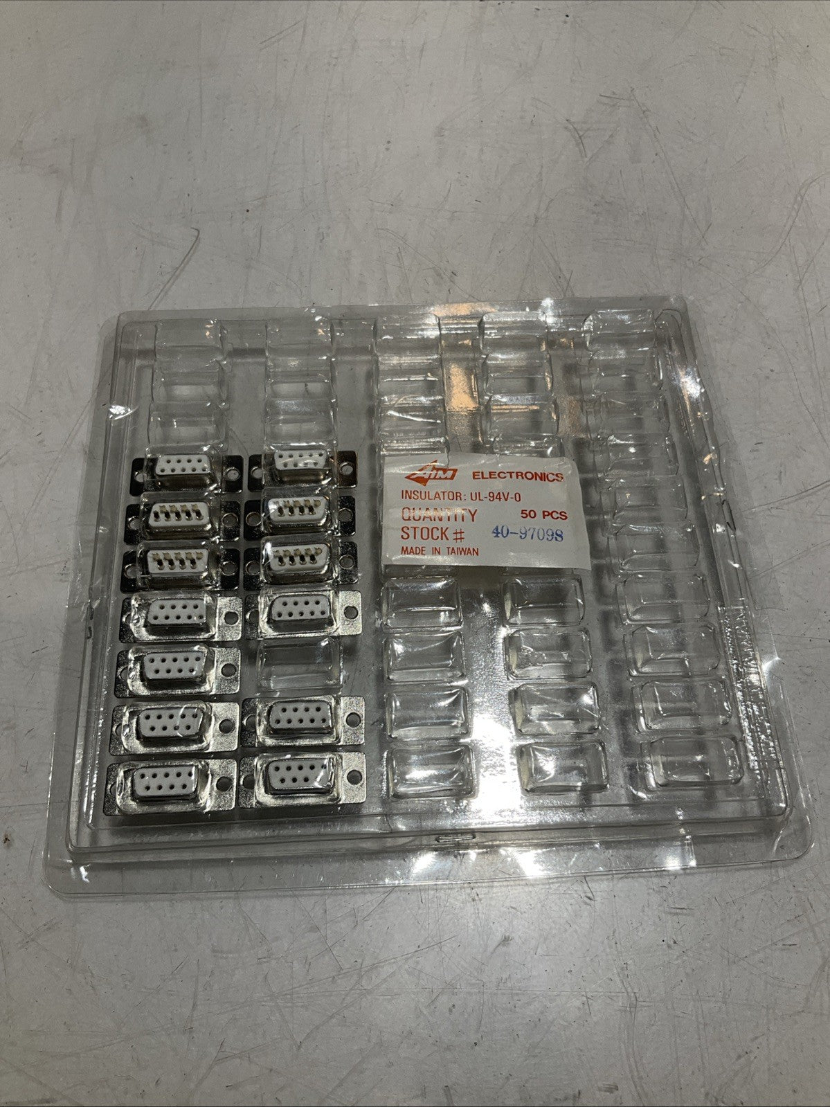 AIM ELECTRONICS UL-94V-0 ELECTRONIC INSULATOR LOT OF 13 Z2M