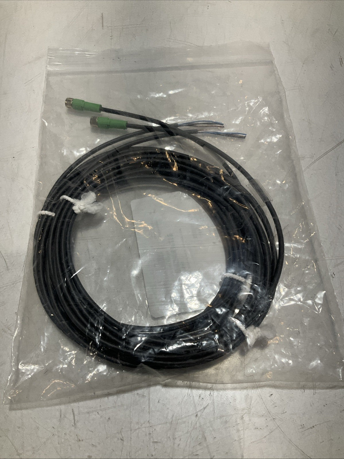 PHOENIX CONTACT 1681868 CABLE ASSEMBLY WITH 4 POLE M8 SOCKET Z2M