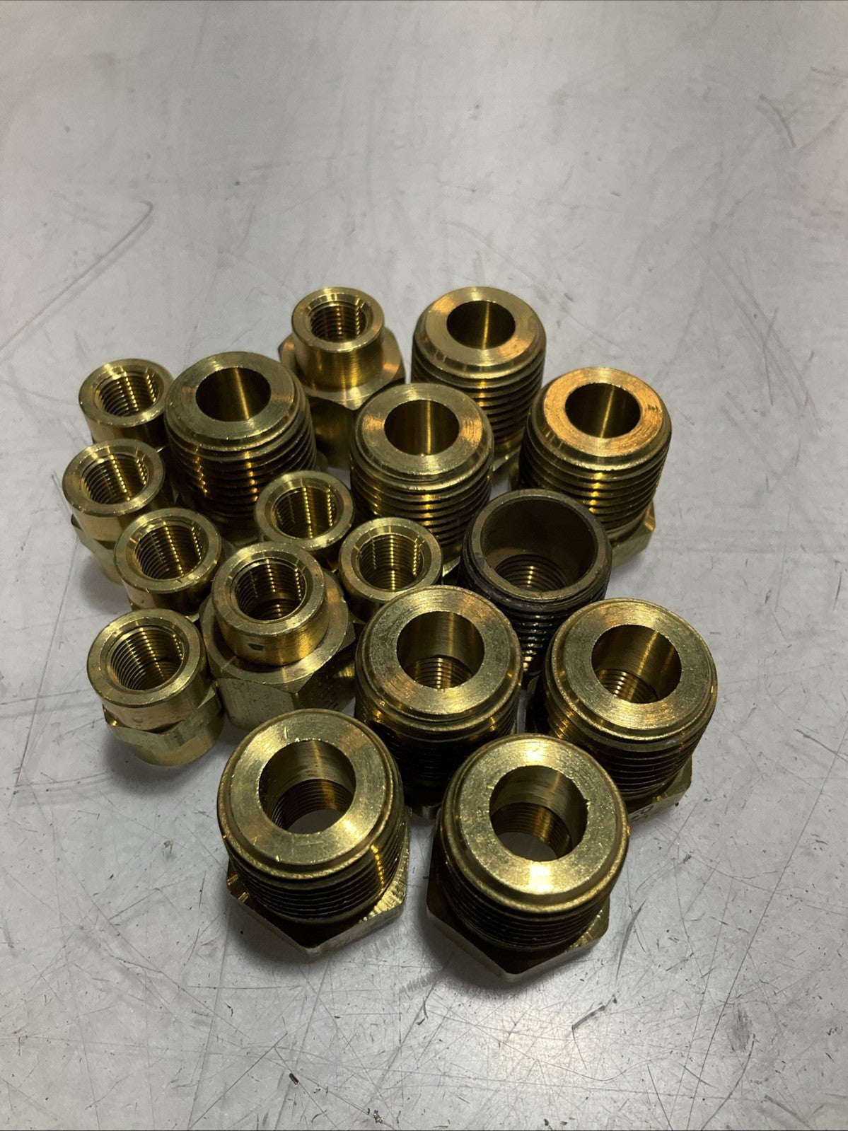 PARKER X209P-8-4 FEMALE BRASS FLUIT PIPE FITTING CONNECTOR Z2M