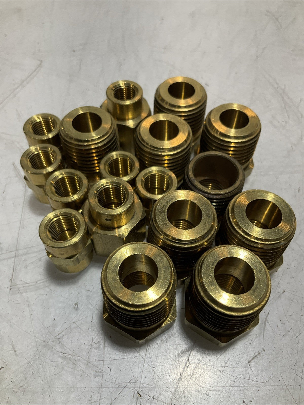 PARKER X209P-8-4 FEMALE BRASS FLUIT PIPE FITTING CONNECTOR Z2M