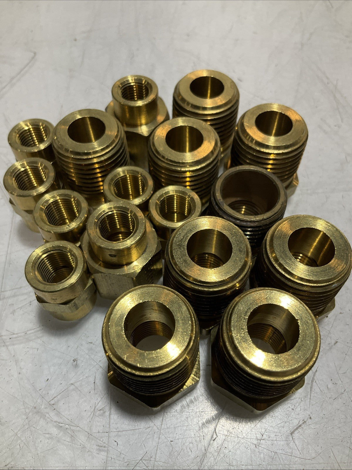 PARKER X209P-8-4 FEMALE BRASS FLUIT PIPE FITTING CONNECTOR Z2M