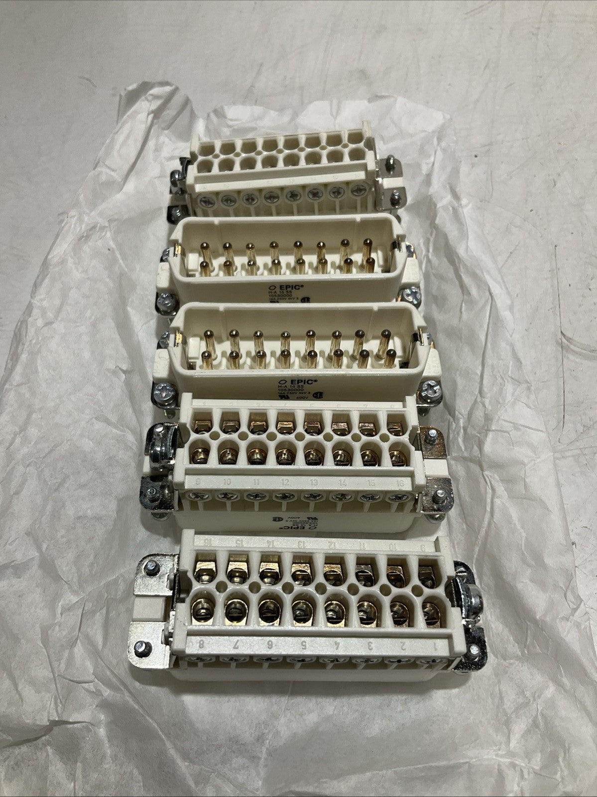 EPIC CONNECTOR H-A16SS DRPH1 16AMP UNMP MULTI-WIRED HOUSING LOT OF 5 Z2M