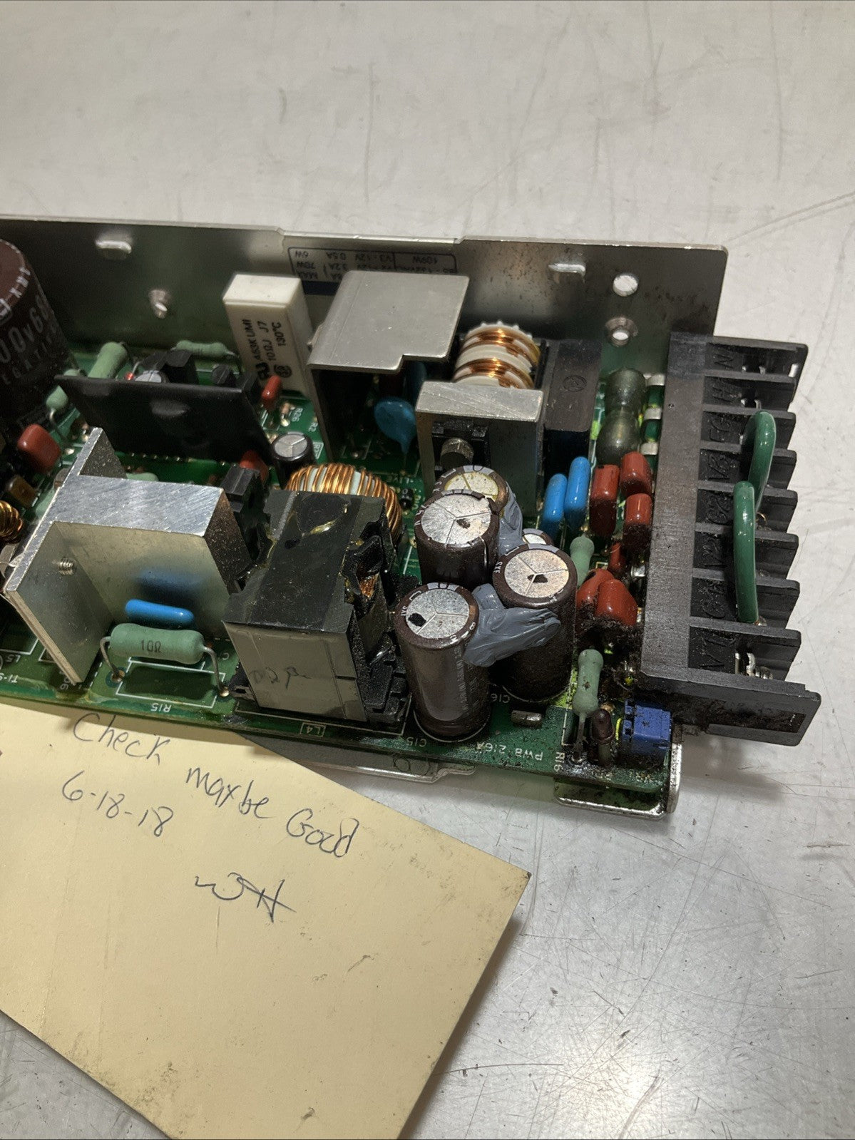 LAMBDA LST-38-133 SWITCHING POWER SUPPLY 85-132VAC 47-440HZ Z2M