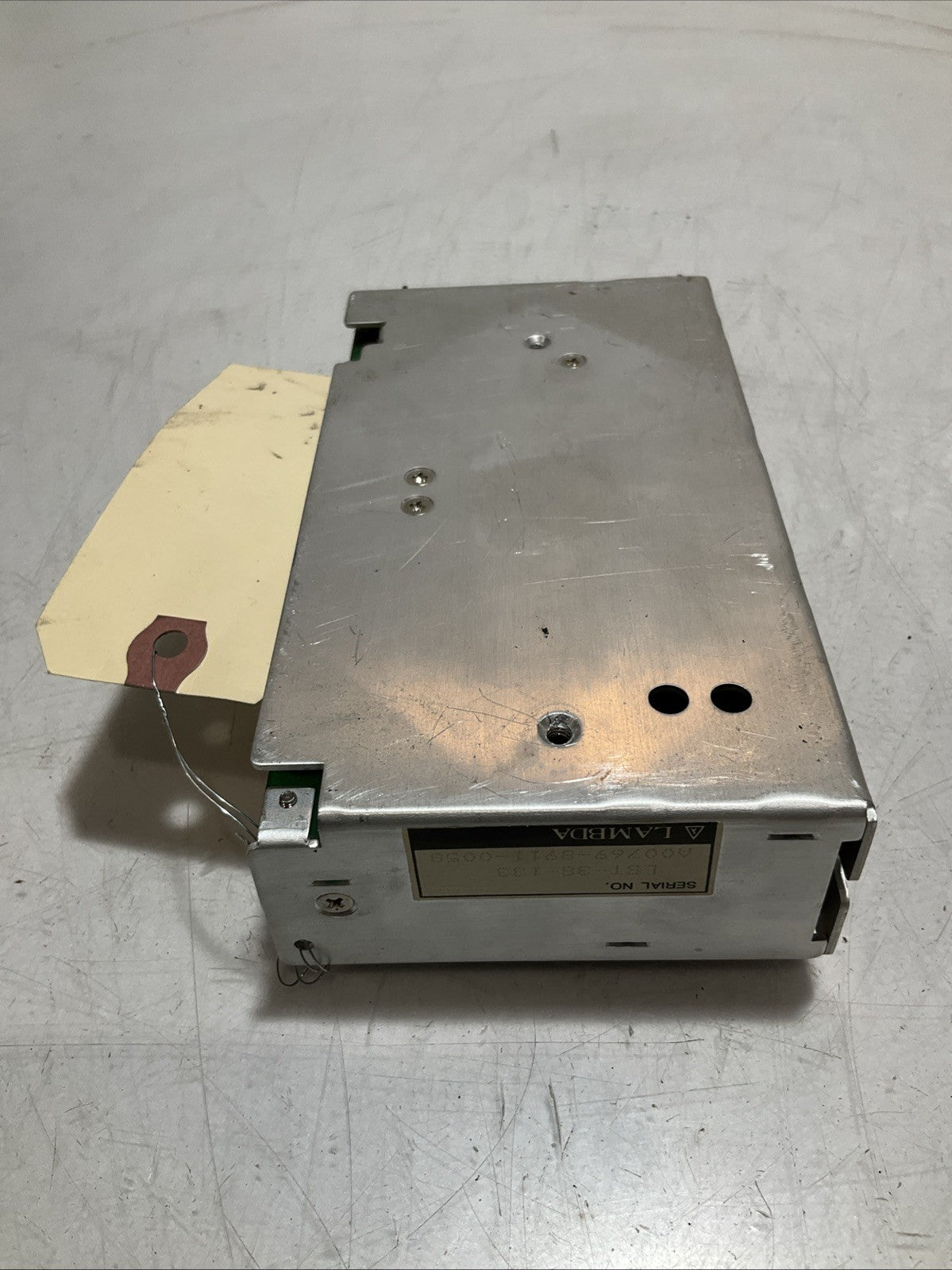 LAMBDA LST-38-133 SWITCHING POWER SUPPLY 85-132VAC 47-440HZ Z2M