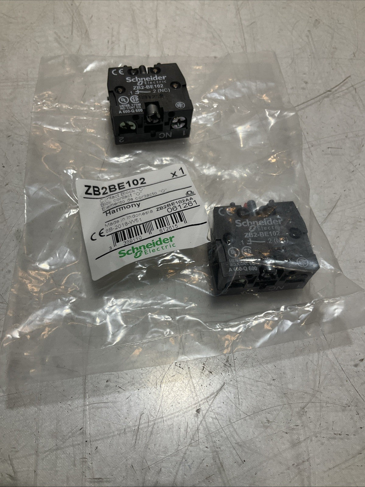 SCHNEIDER ELECTRIC ZB2BE102 SINGLE CONTACT BLOCK 22MM LOT OF 2 Z2M