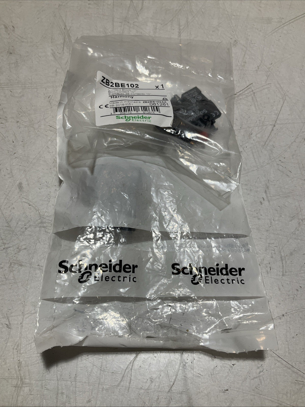 SCHNEIDER ELECTRIC ZB2BE102 SINGLE CONTACT BLOCK 22MM LOT OF 2 Z2M