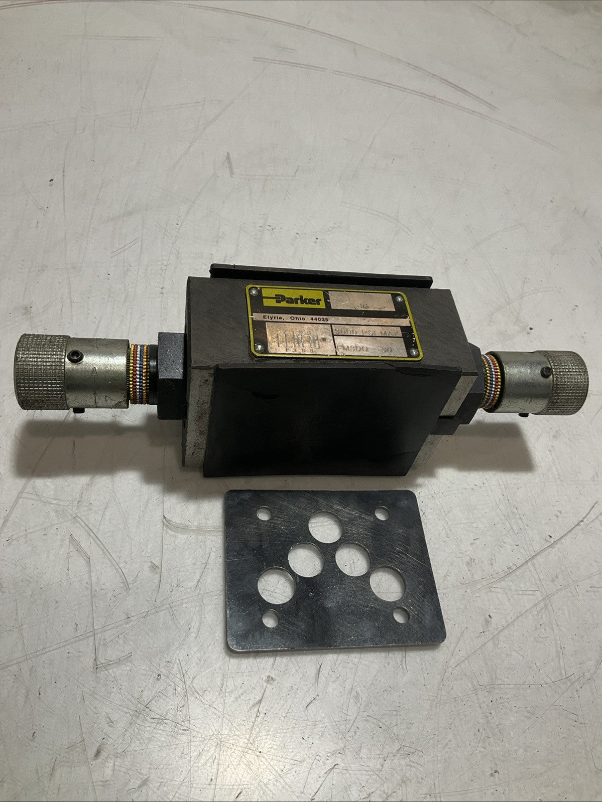 PARKER FM3DDKV HYDRAULIC FLOW CONTROL SYSTEMS VALVE 3000PSI MAX Y2M