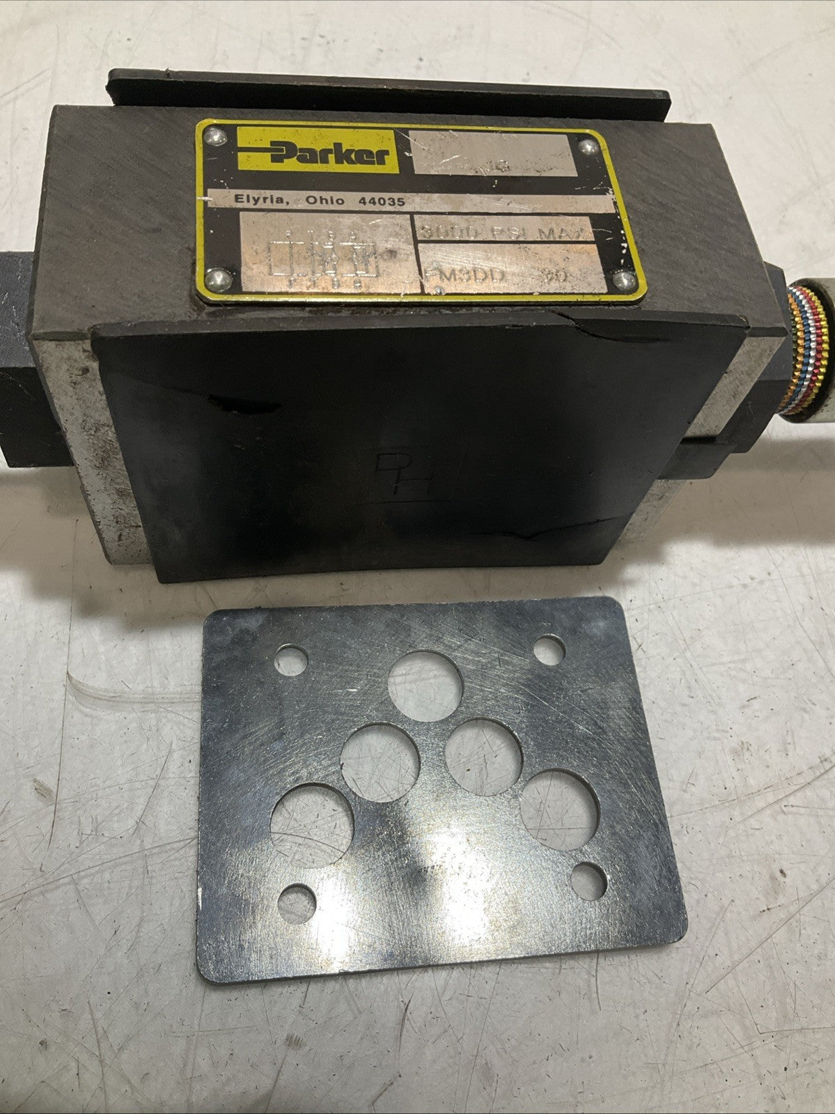 PARKER FM3DDKV HYDRAULIC FLOW CONTROL SYSTEMS VALVE 3000PSI MAX Y2M