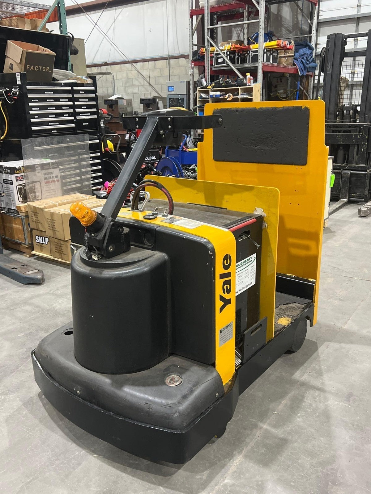YALE TOW TUGGER MODEL MTR005LFN24T, ELECTRIC, 24V, APPROX MAX DRAWBAR PULL 700LB
