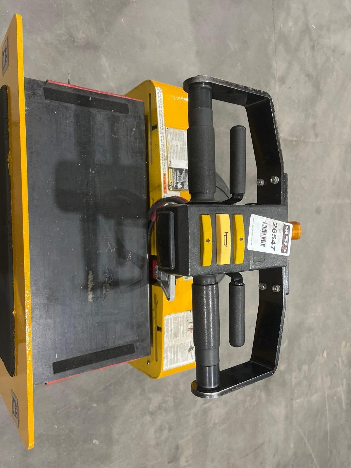 YALE TOW TUGGER MODEL MTR005LFN24T, ELECTRIC, 24V, APPROX MAX DRAWBAR PULL 700LB