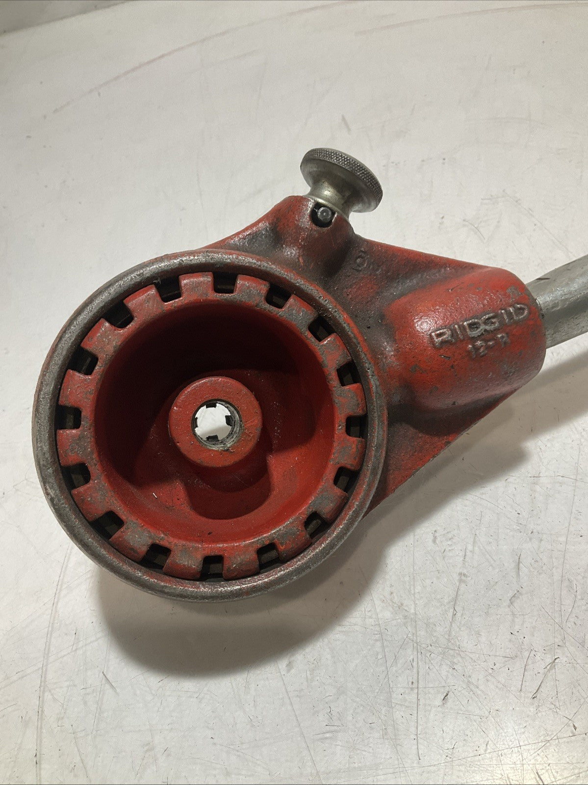 RIDGID 12-R - D286 PIPE THREADER RATCHET WITH HANDLE Z2M