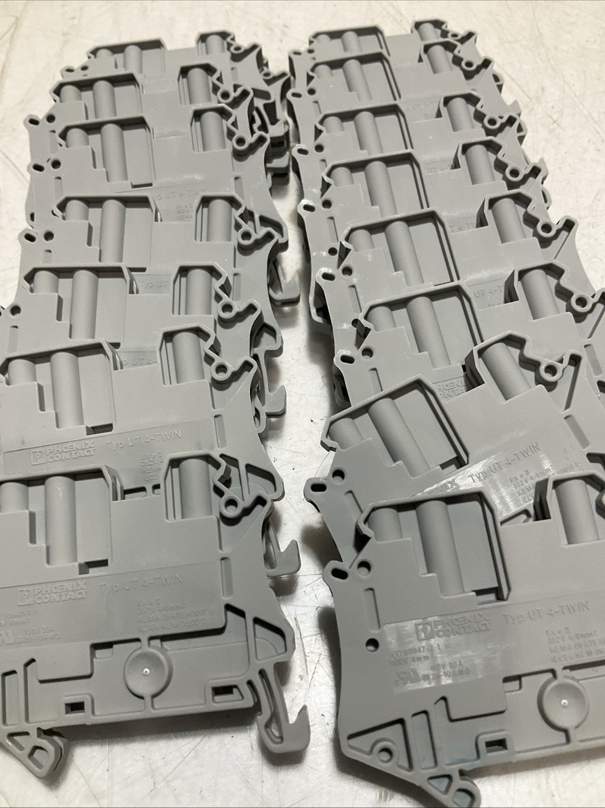 PHOENIX CONTACT 3044364 UT4-TWIN FEED THROUGH TERMINAL BLOCK LOT OF 53 Z2M