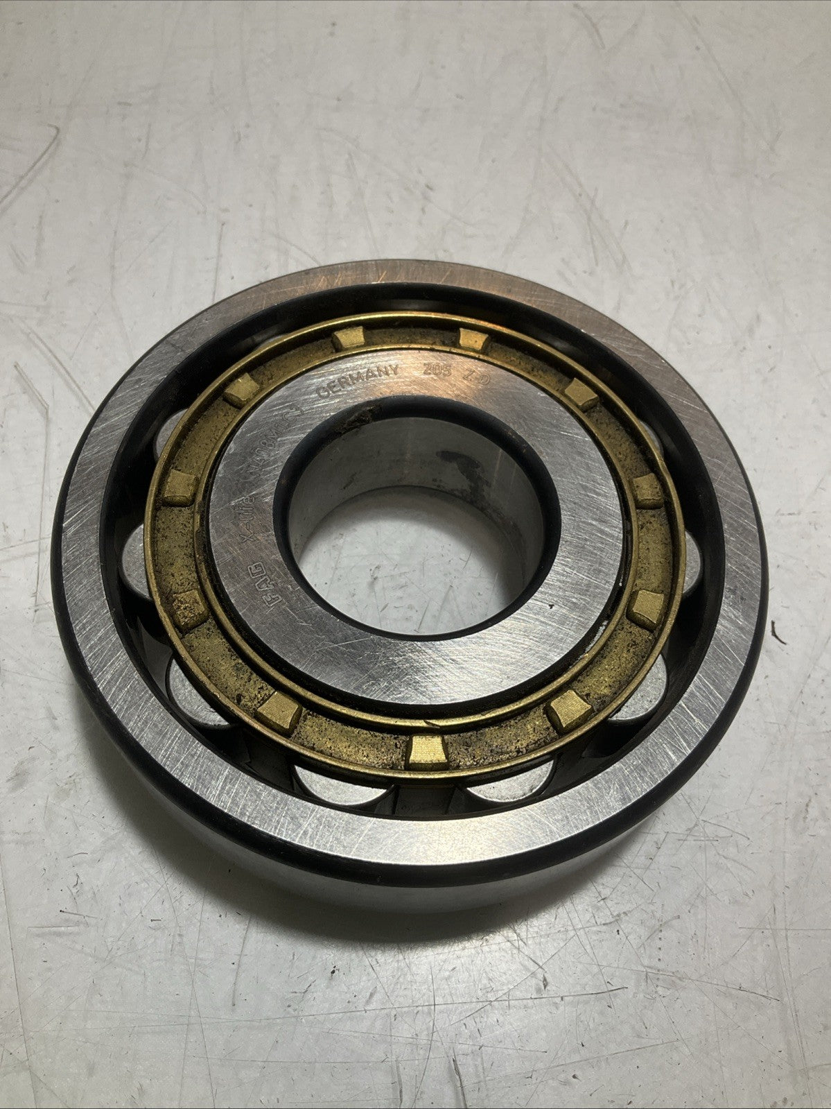 FAG cCYLINDER ROLLER BEARING Z2M