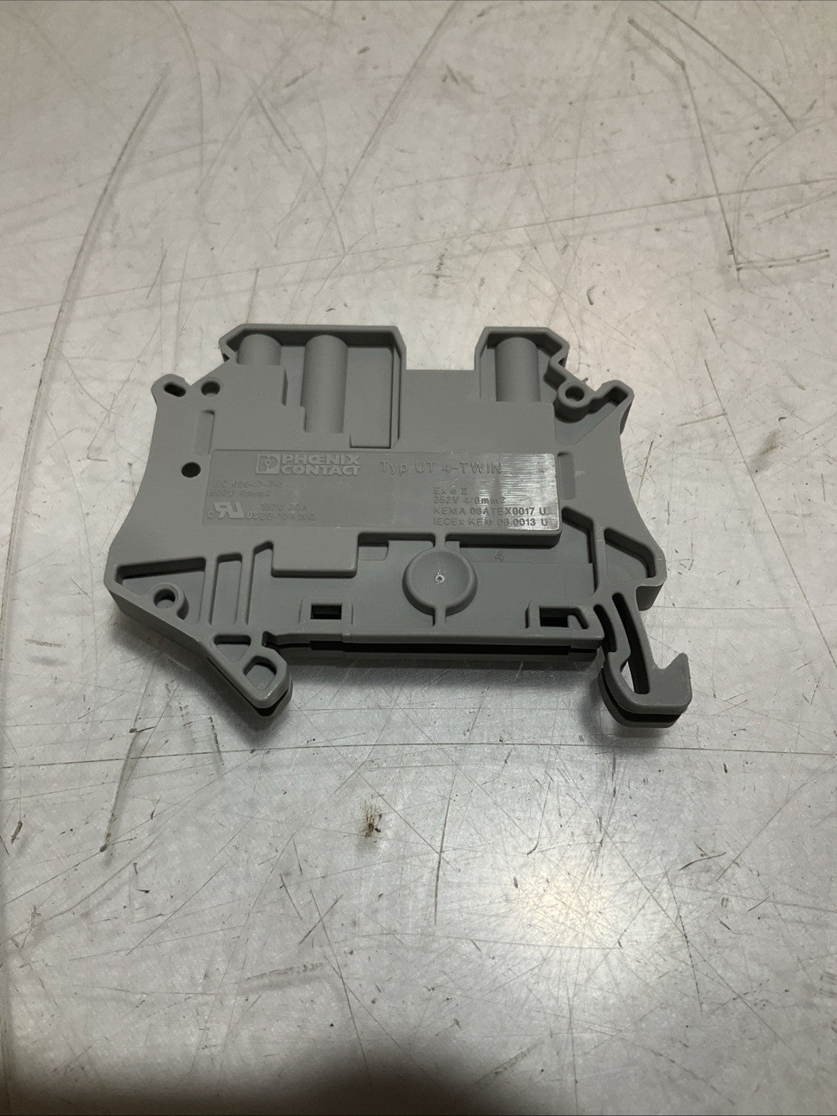 PHOENIX CONTACT 3044364 UT4- TWIN FEED TERMINAL BLOCK LOT 36 Z2M