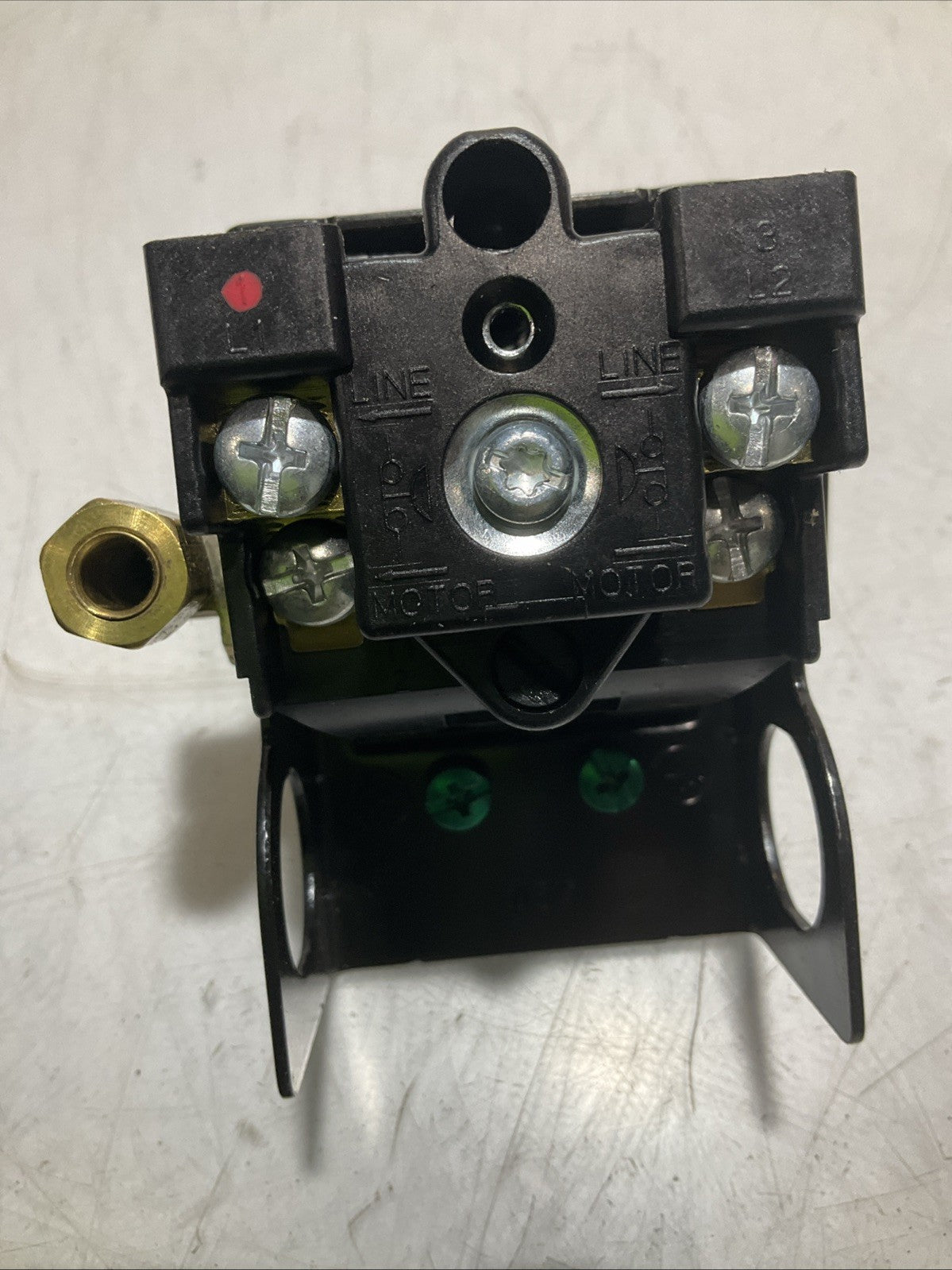 HUBBELL 69JF9LY2C FURNAS AIR COMPRESSOR PRESSURE CONTROL VALVE 140-175P Z2M