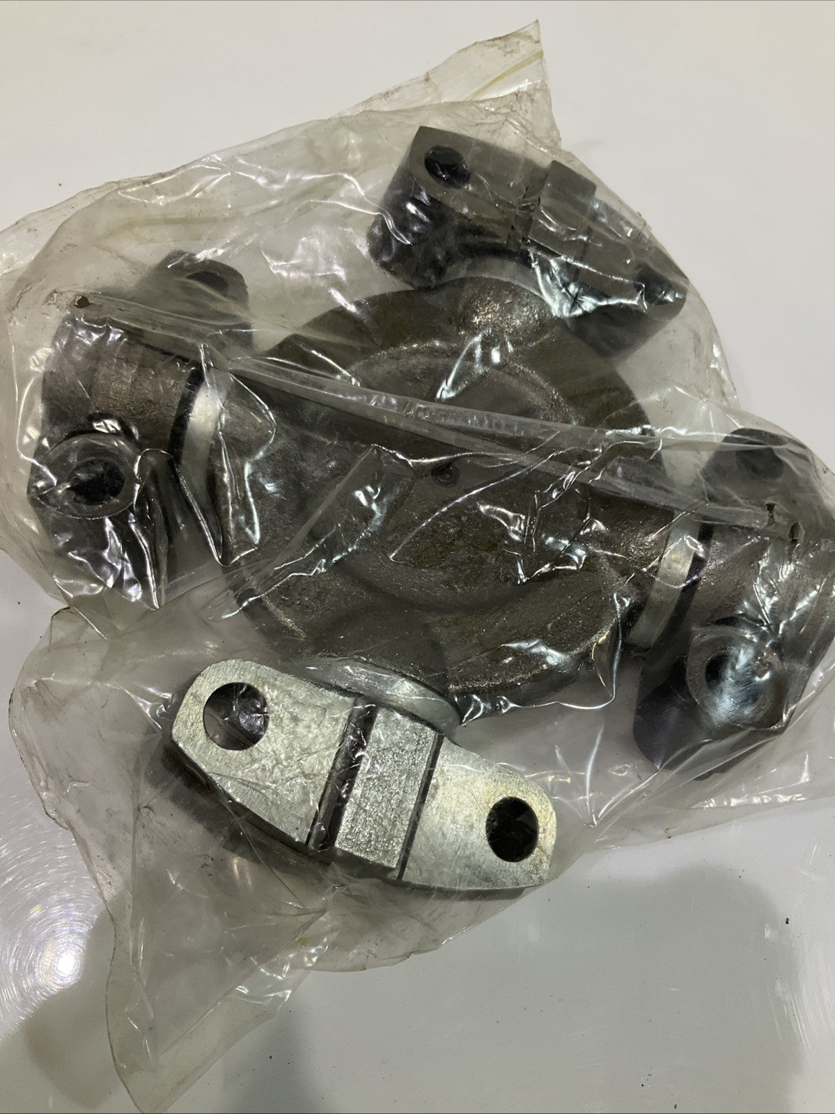 CAT- CATERPILLAR 173-0888 L UNIVERSAL JOINT SPIDER GP DRIVE ASSEMBLY Y2M