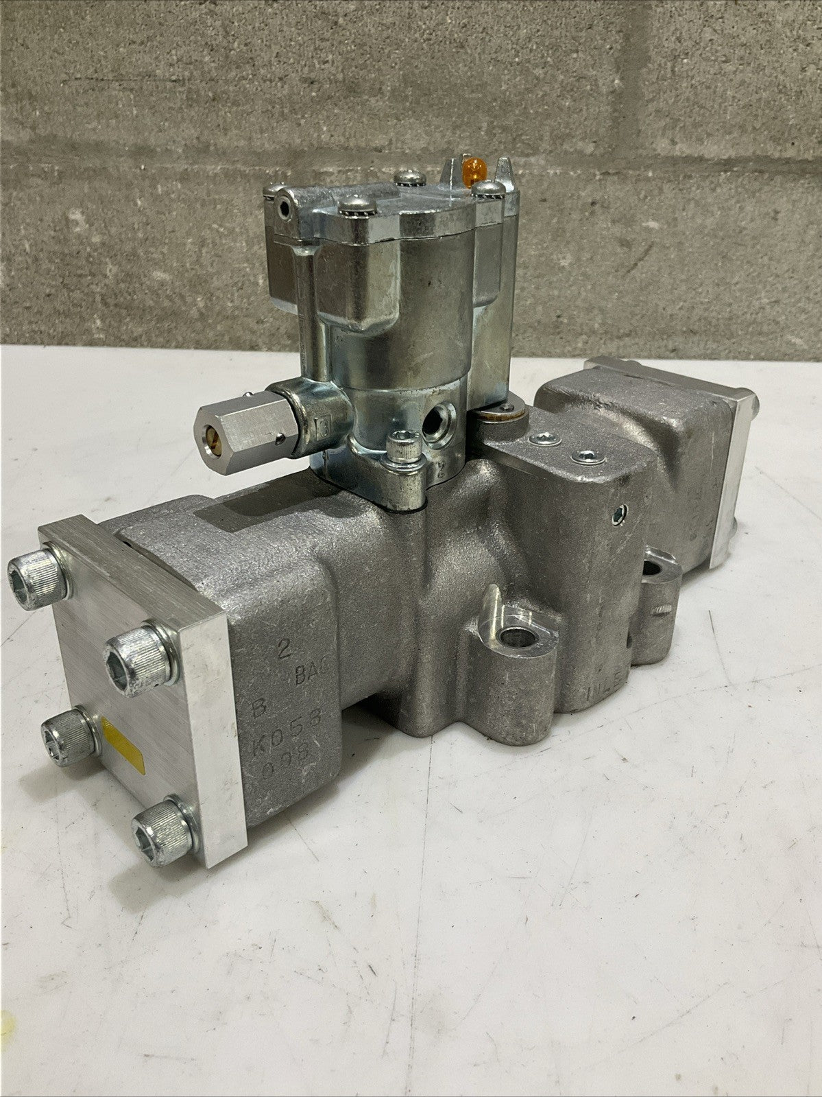 PARKER L6758910253 K175903553 SOLENOID VALVE 140 PSIG 120/110VAC 60/50HZ 12W Z2M