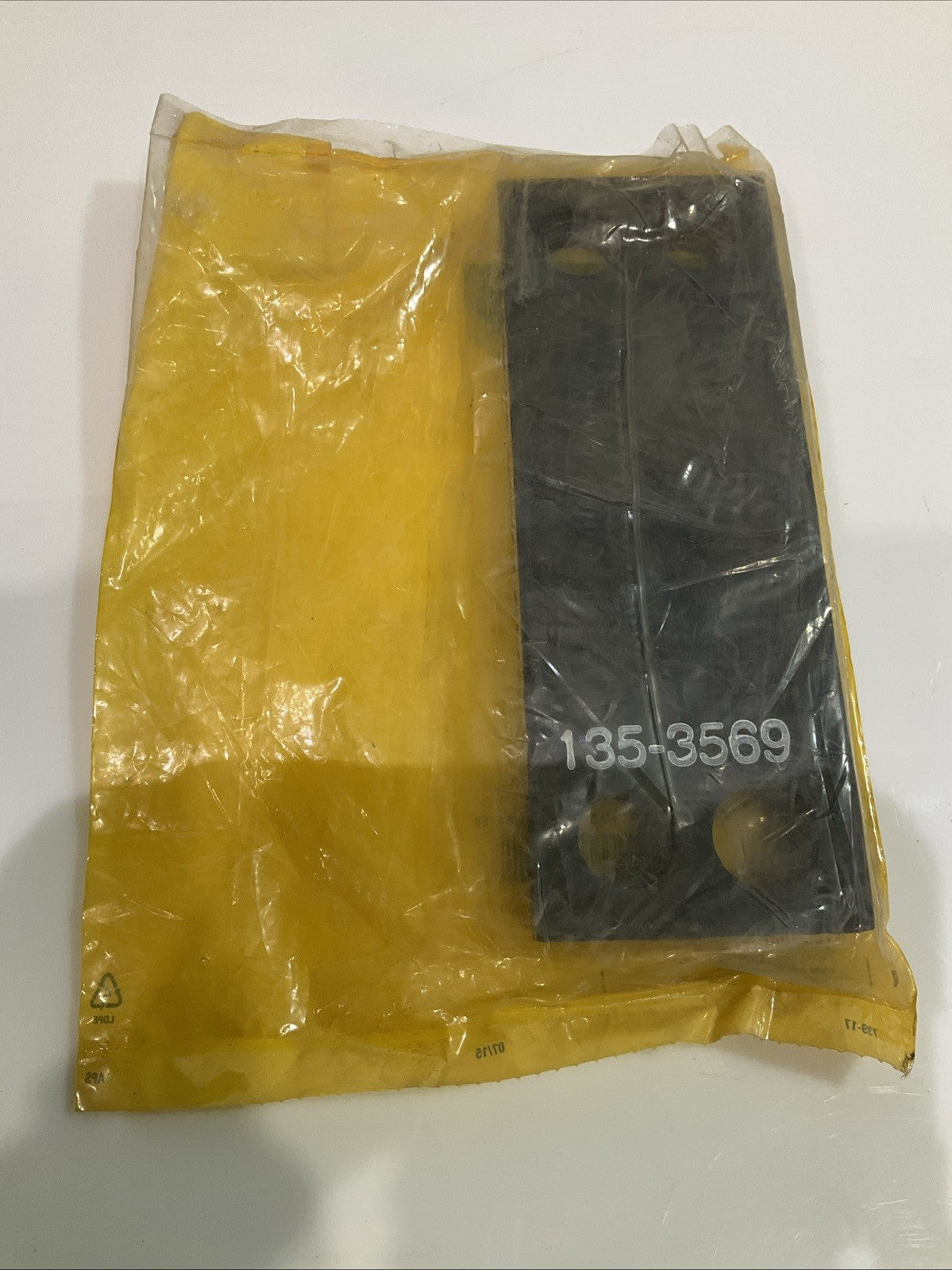 CAT- CATERPILLARS 1353569 OEM BELT LOT OF 2 Z2M