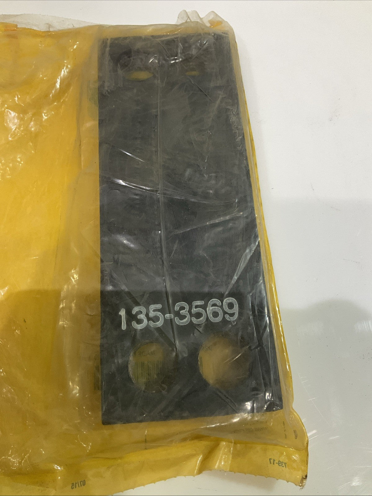 CAT- CATERPILLARS 1353569 OEM BELT LOT OF 2 Z2M