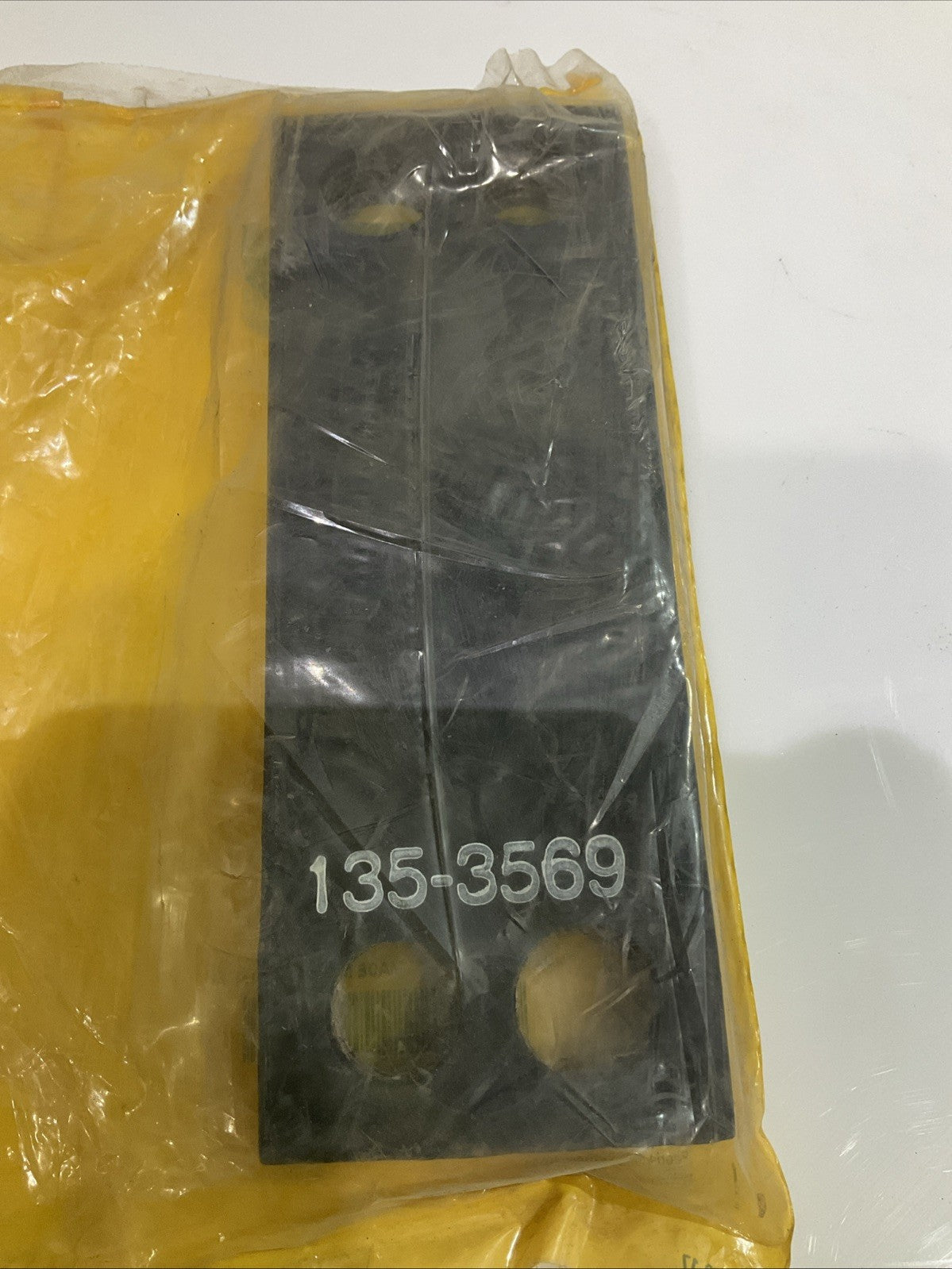 CAT- CATERPILLARS 1353569 OEM BELT LOT OF 2 Z2M