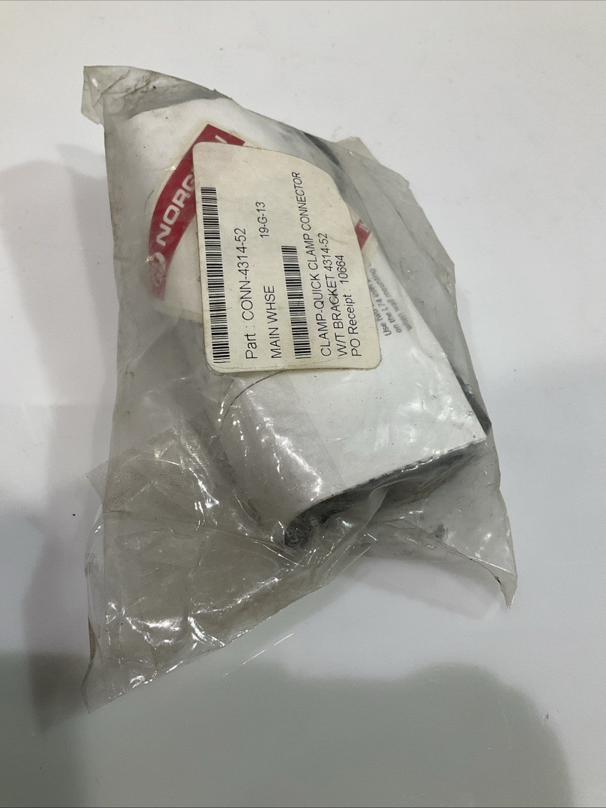 NORGREN CONN 4314-52 QUICK CLAMP AND WALL BRACKET Z2M