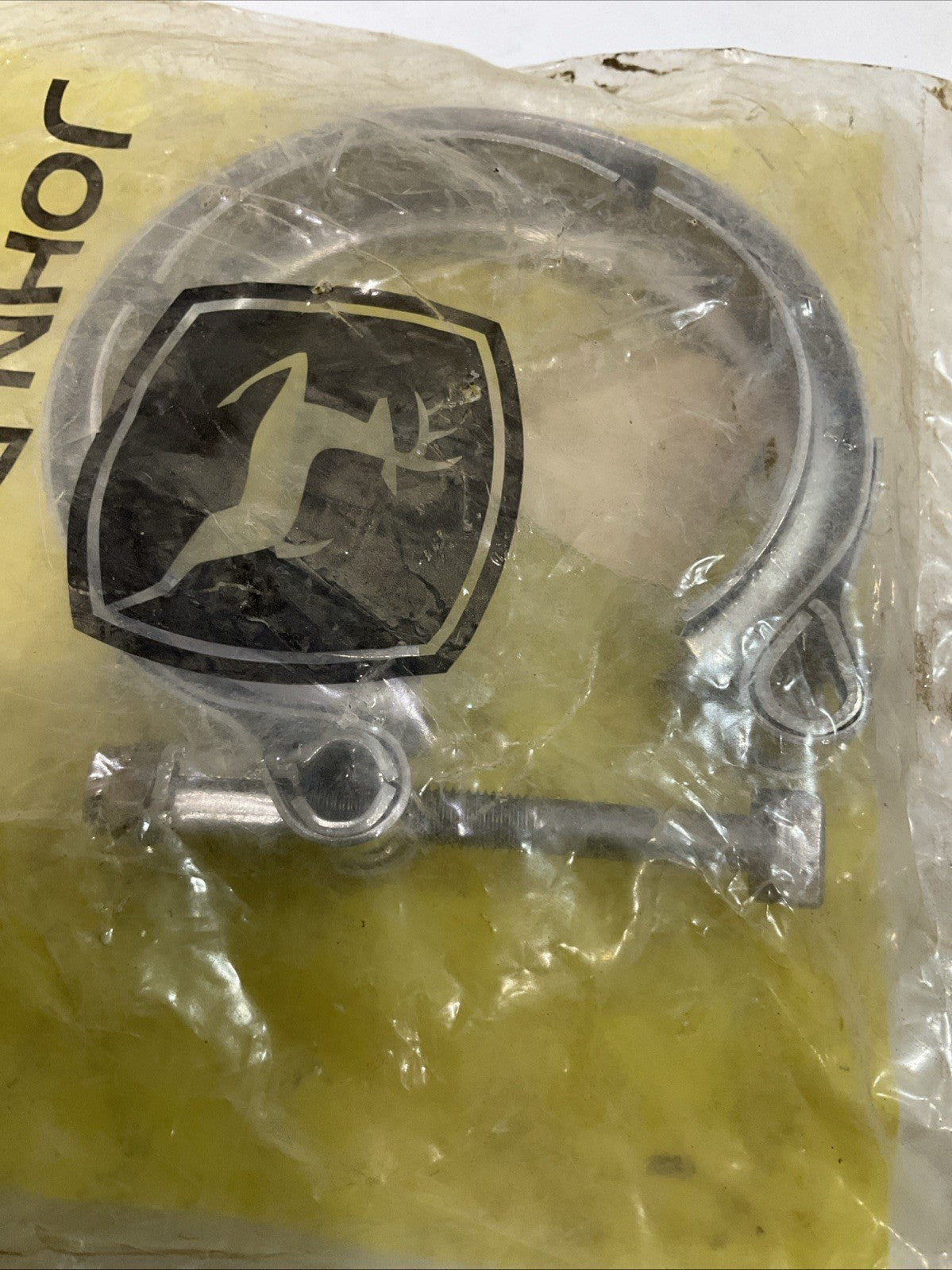 JOHN DEERE RE289839 V-CLAMP ASSEMBLY Z2M