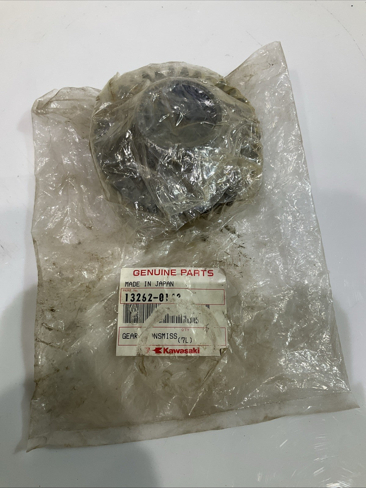 KAWASAKI  GENUINE PART  13262-0142   GEAR- TRANSMISSION SPUR  Z2M