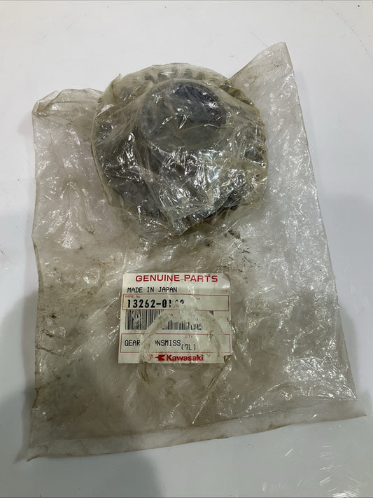 KAWASAKI  GENUINE PART  13262-0142   GEAR- TRANSMISSION SPUR  Z2M