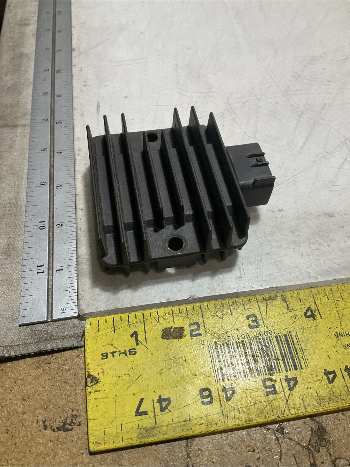 KAWASAKI 21066-0010 REGULATOR VOLTAGE Z2M