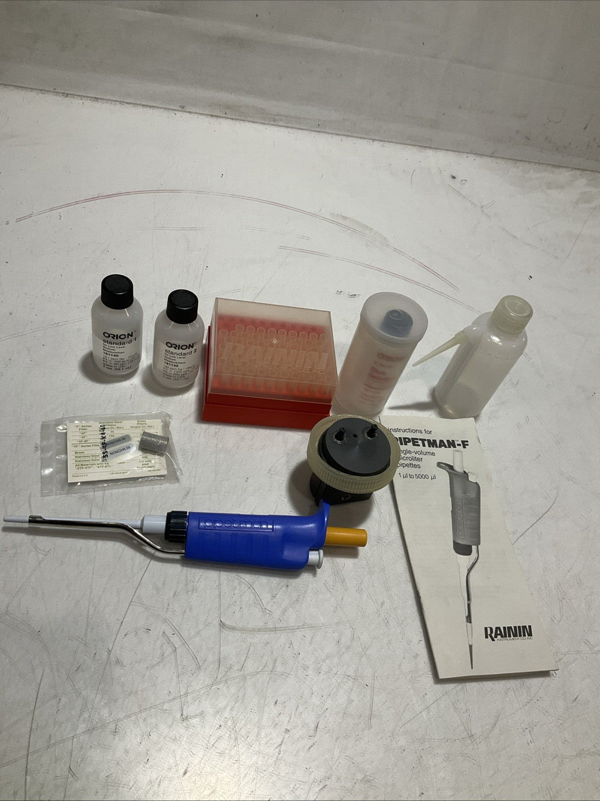 ORION 1811LL SODIUM MONITOR CALIBRATION EQUIPMENT KIT AS PICTURED Z2M