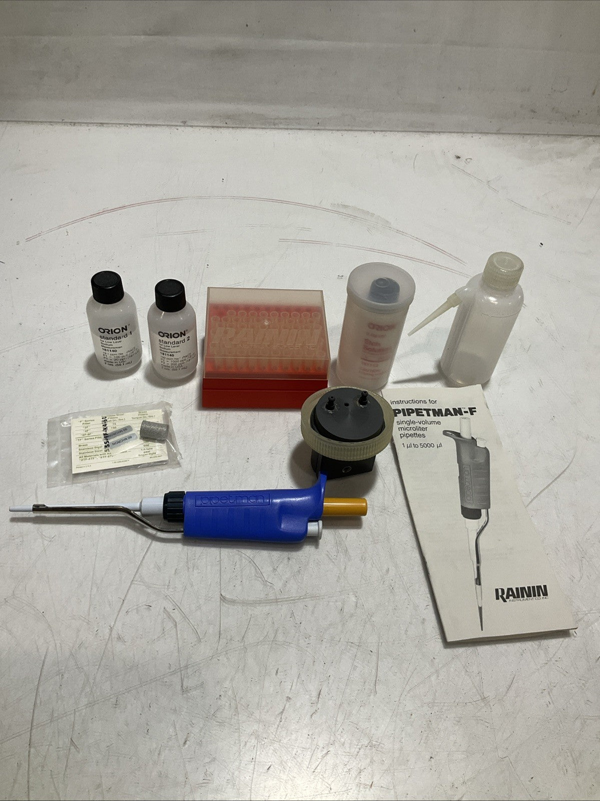 ORION 1811LL SODIUM MONITOR CALIBRATION EQUIPMENT KIT AS PICTURED Z2M