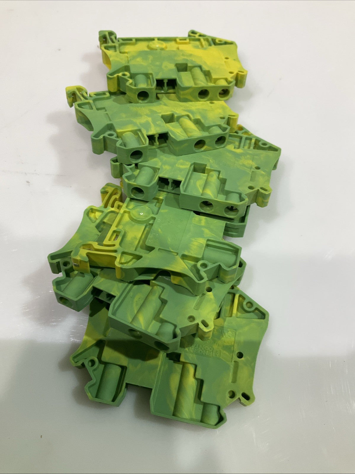 PHOENIX CONTACT UT4-TWIN-PE 3044380 DIN RAIL TERMINAL BLOCK LOT OF 39 Y2M