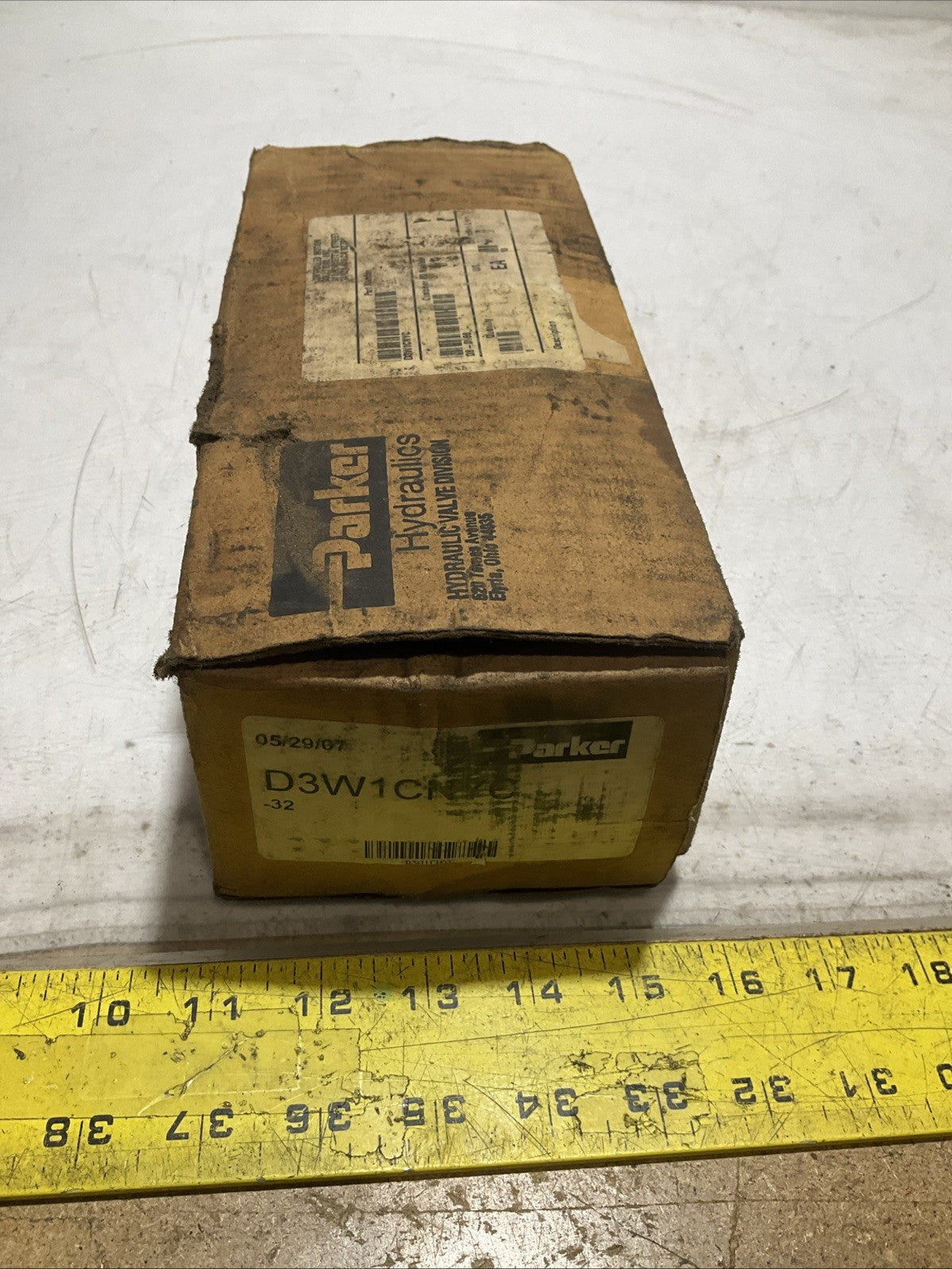 PARKER D3W1CNYC HYDRAULIC DIVISION VALVE Y2M