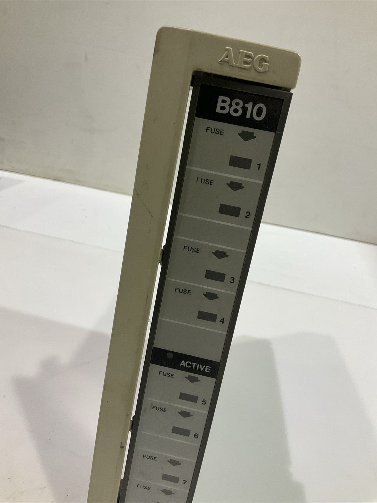 MODICON AS-B810-008 B810 115VAC ISOLATED OUTPUT MODULE Y2M