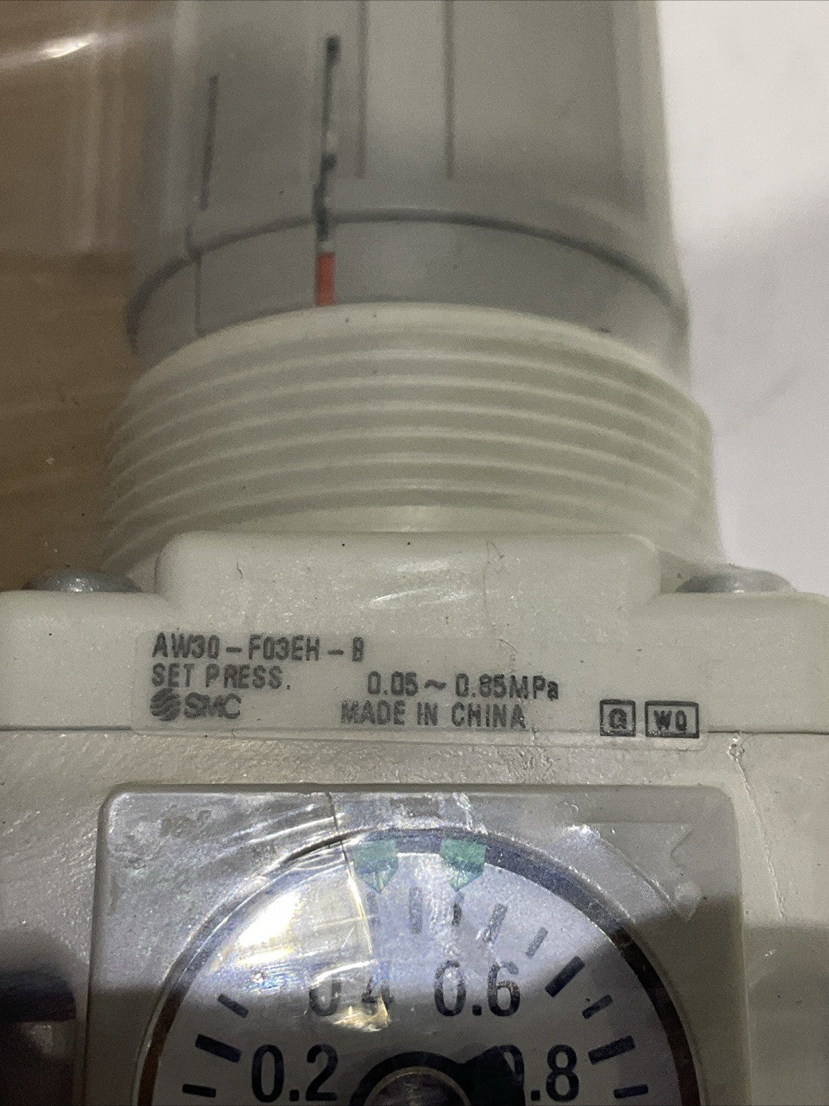 SMC AC30-OAO00073 AW30-F03EH-8 PNEUMATIC FILTER REGULATOR 3/8 IN .85MPa Z2M