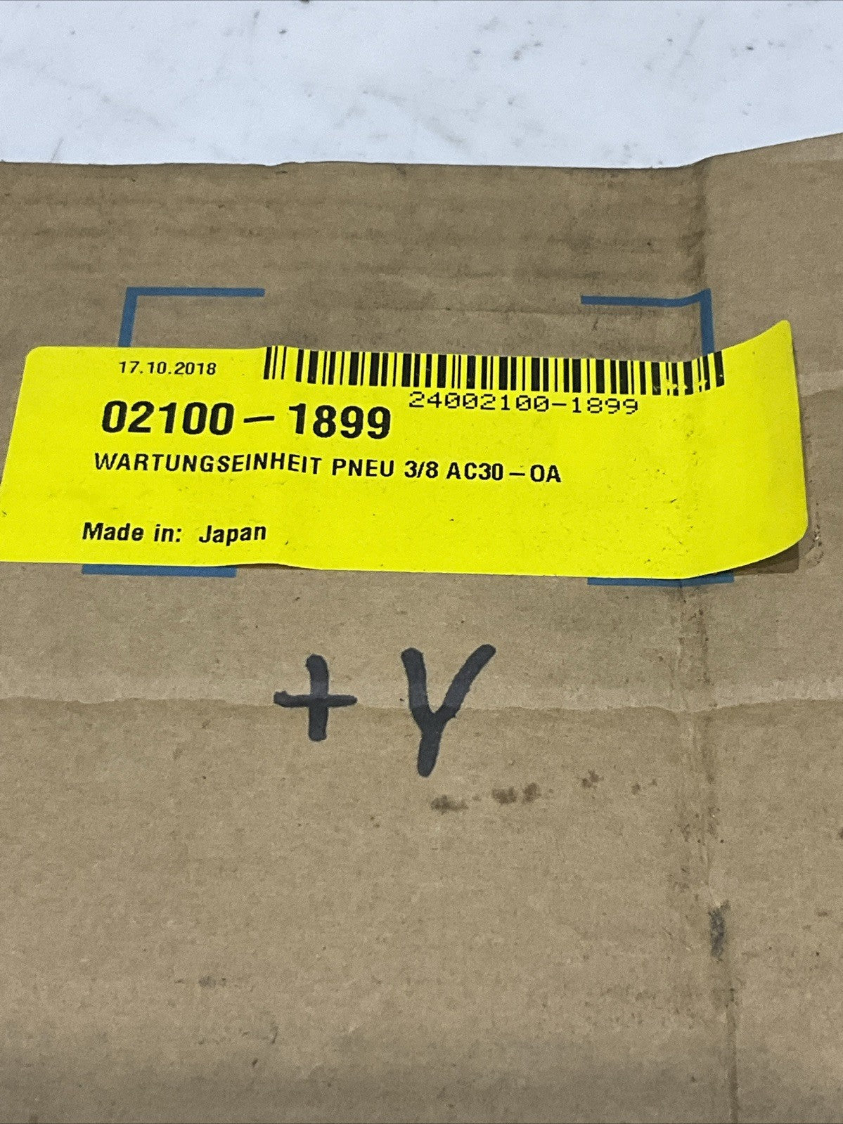 SMC AC30-OAO00073 AW30-F03EH-8 PNEUMATIC FILTER REGULATOR 3/8 IN .85MPa Z2M
