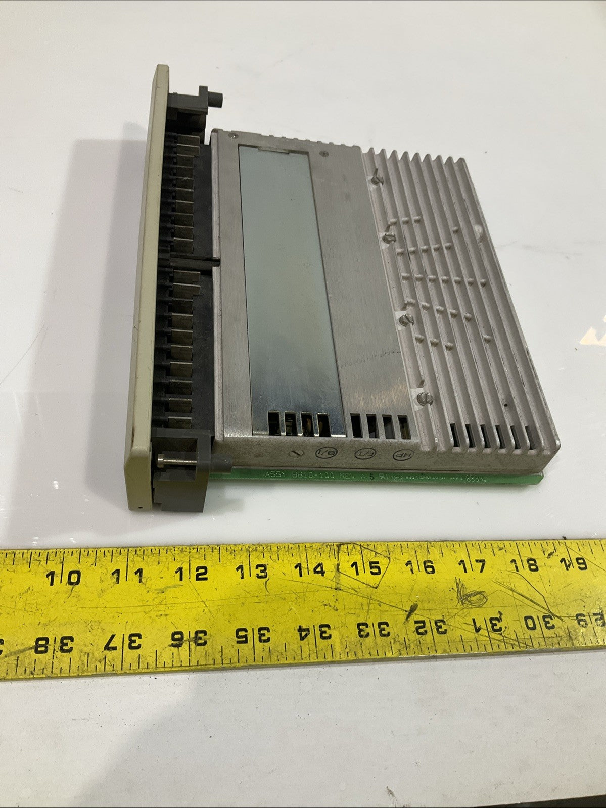 MODICON AS-B810-008 B810 115VAC ISOLATED OUTPUT MODULE Y2M