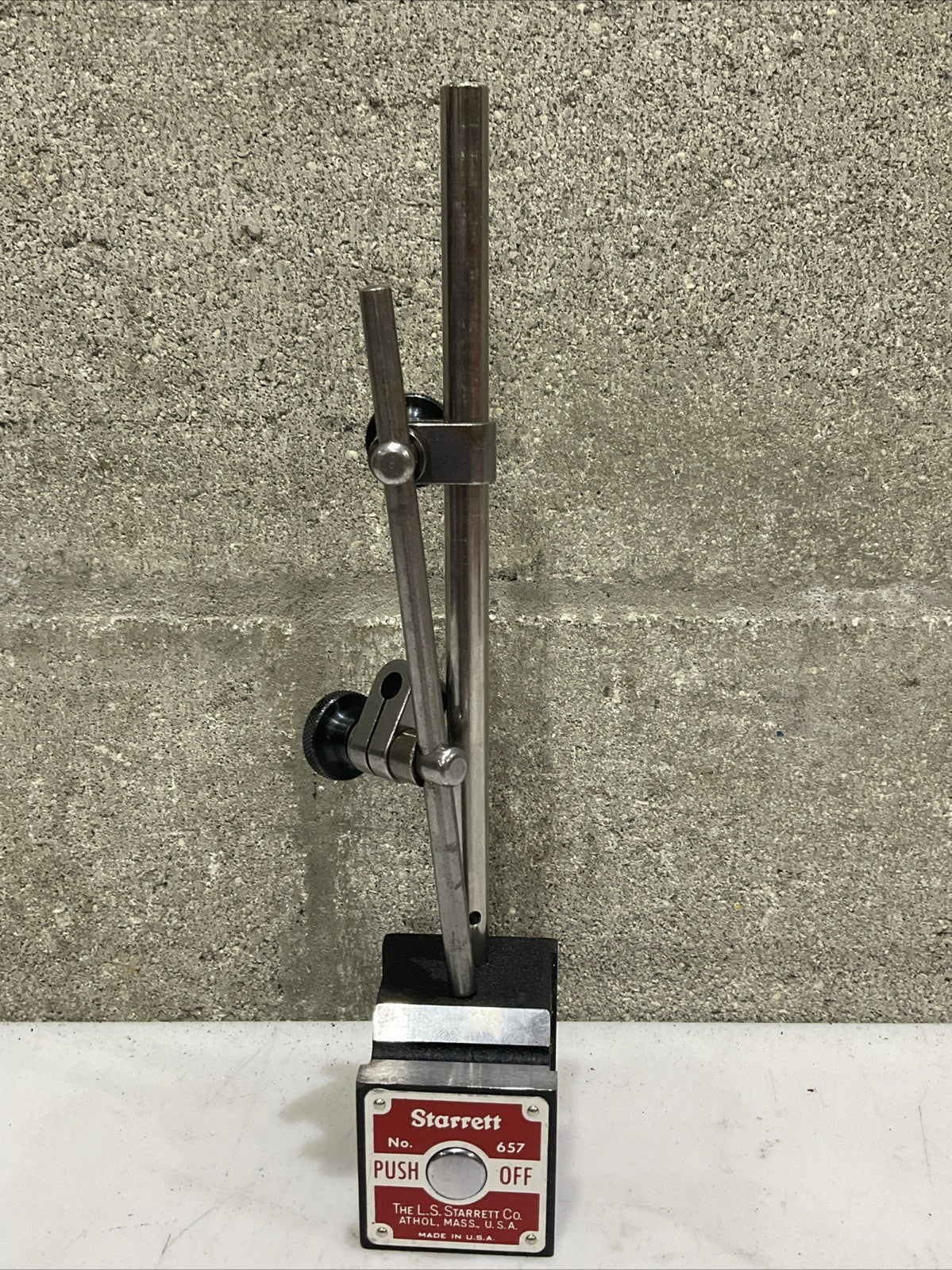 STARRETT 657 AA MAGNETIC BASE INDICATOR HOLDER Z2M