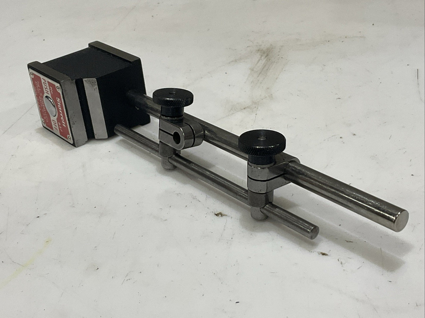 STARRETT 657 AA MAGNETIC BASE INDICATOR HOLDER Z2M