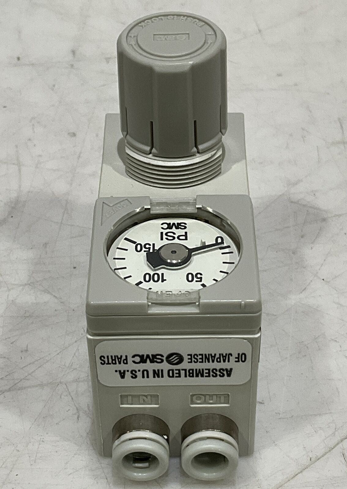 SMC ARM10F2-08G-Z COMPACT MANIFOLD REGULATOR U3S