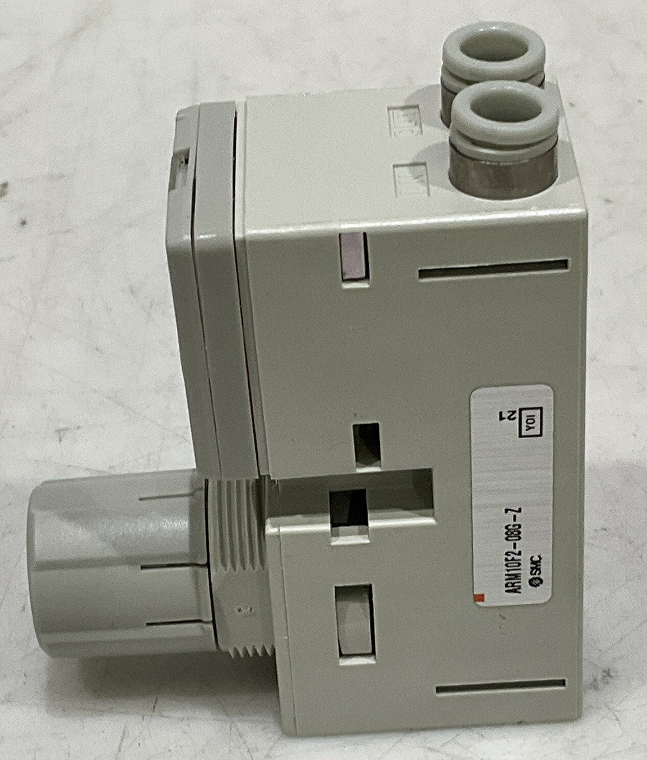 SMC ARM10F2-08G-Z COMPACT AIR MANIFOLD REGULATOR U3S