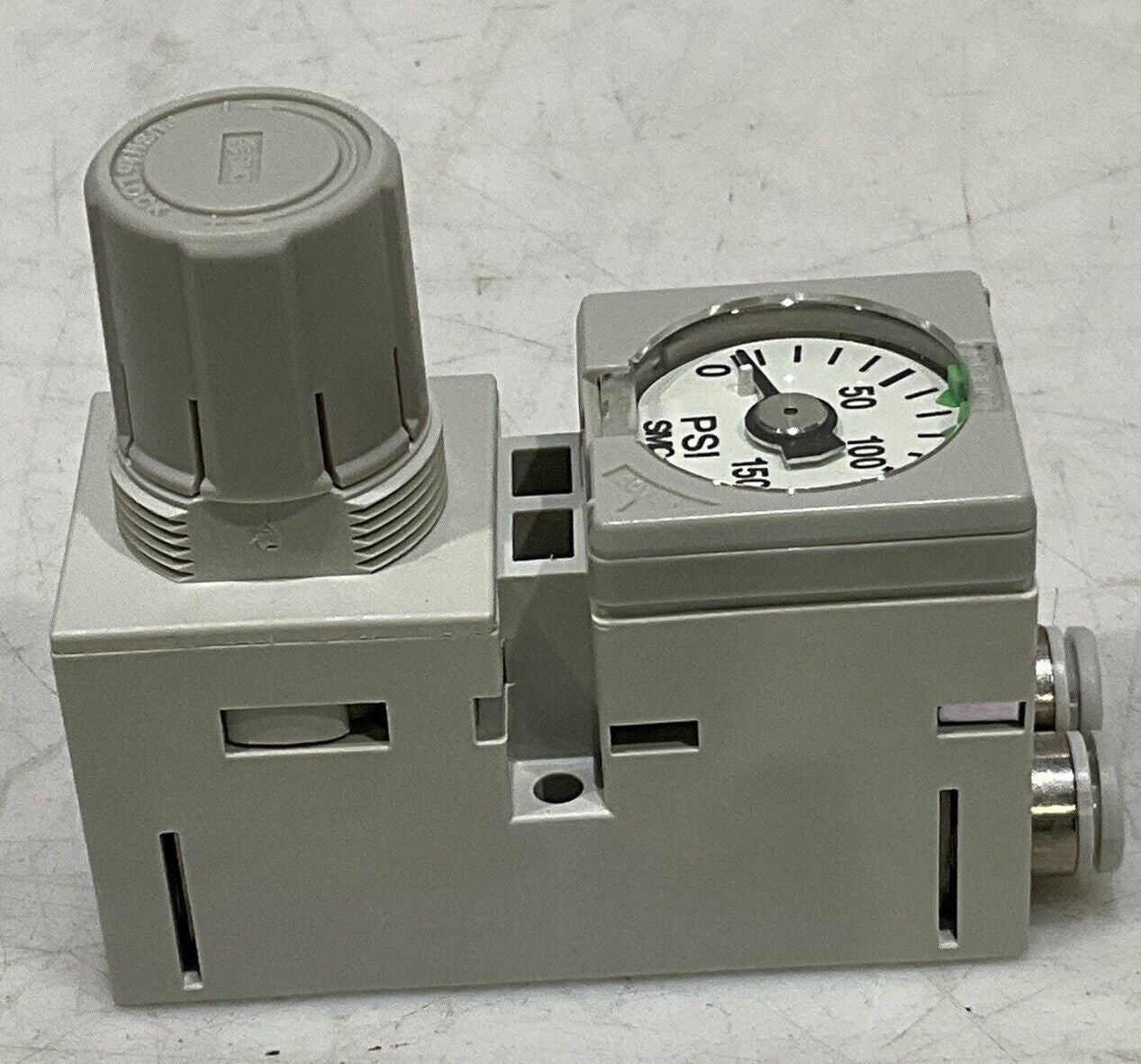 SMC ARM10F2-08G-Z COMPACT MANIFOLD REGULATOR U3S
