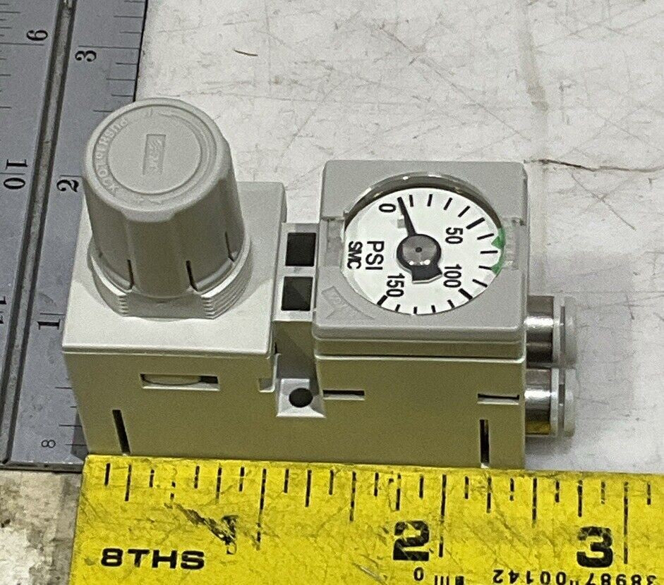 SMC ARM10F2-08G-Z COMPACT MANIFOLD REGULATOR U3S